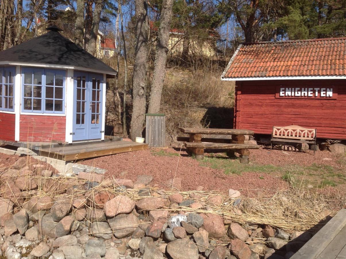 Guesthouse Enigheten Föglö Екстериор снимка